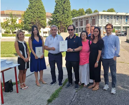consegna-attestato-partecipazione-Alfateam sociale